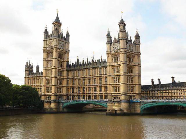 英國(guó)旅游簽證預(yù)約日歷，每日更新時(shí)間及預(yù)約策略揭秘