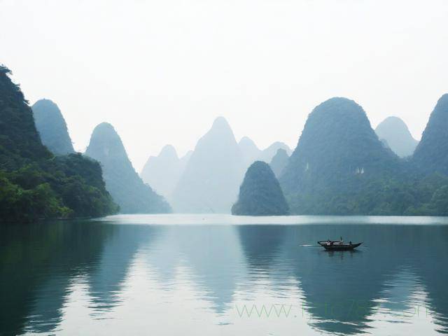 L簽證送關(guān)服務(wù)助力全球熱門旅游線路，一站式解決海外目的地通行難題，暢享無憂旅程。
