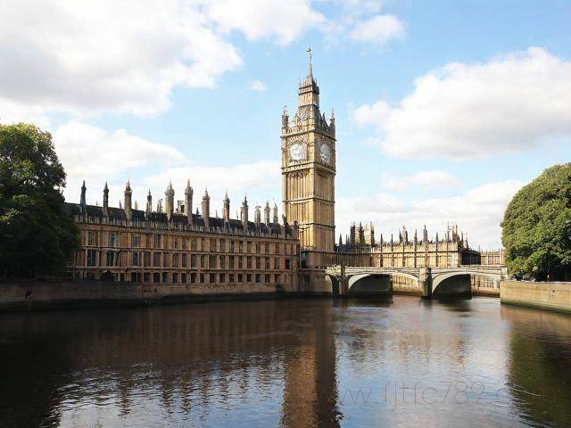 英國旅游簽證變留學(xué)簽證攻略，解析轉(zhuǎn)簽流程與條件
