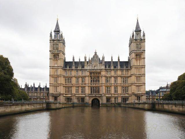 英國(guó)簽證一站式辦理服務(wù)，專業(yè)中介助您輕松申辦，快捷出國(guó)無(wú)憂行