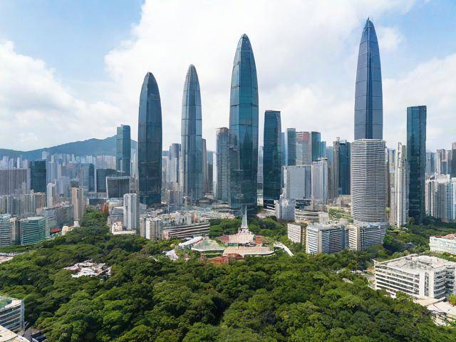深圳簽證申請(qǐng)流程及地點(diǎn)詳解，涵蓋從準(zhǔn)備材料到提交申請(qǐng)的詳細(xì)步驟，包括各類簽證類型所需材料、辦理地點(diǎn)及辦理時(shí)間，一站式解決簽證申請(qǐng)難題，助您輕松辦理簽證。
